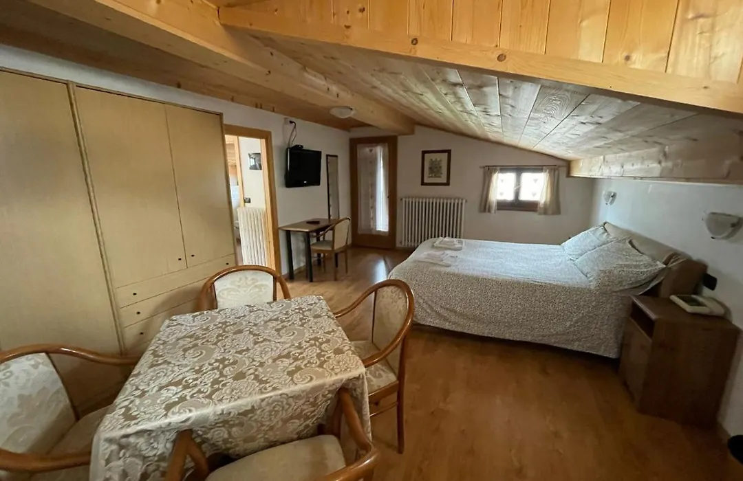Ambassador Rooms In Bormio, Solo Camera Senza Colazione-1